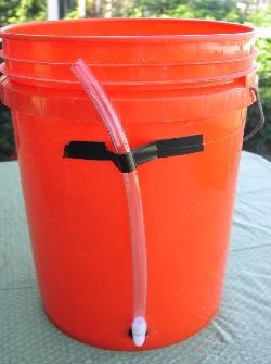 level indicator for bucket bubbler level indicator for bucket bubbler